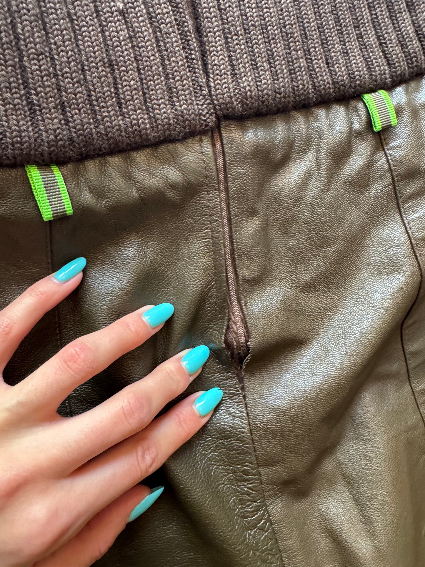 Miu Miu 1999 Brown Leather Skirt. IT 40.